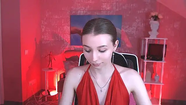 JulieDaniel online show from July 28, 11:28 am