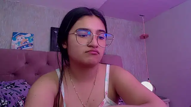 laurenelove online show from October 11, 6:29 am