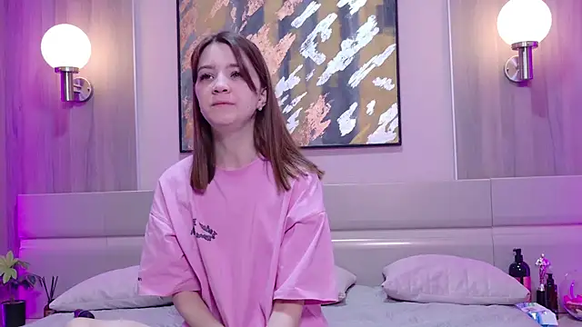 Snapshot of Alison_kisss chatting on September 26, 12:14 pm Alison kisss online show from September 26, 12:14 pm