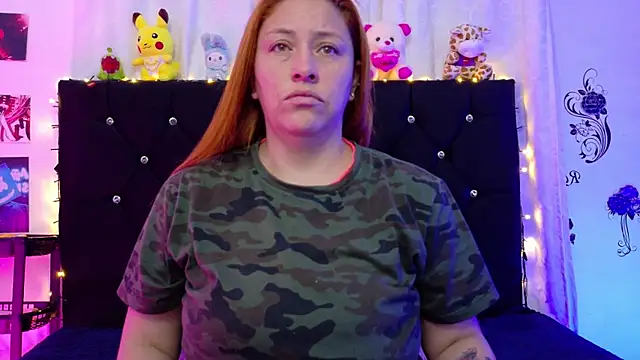 Snapshot of queen_marifer chatting on October 5, 12:43 pm queen marifer online show from October 5, 12:43 pm