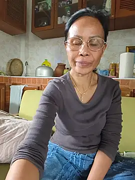 Mama Eva 1 online show from July 5, 9:37 am
