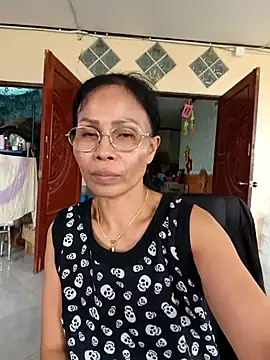 Mama Eva 1 online show from July 2, 3:23 am