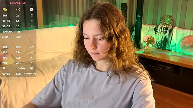 IrisPurrphy online show from June 18, 1:27 pm