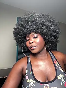 WomanNextdoor1 online show from June 20, 11:36 am