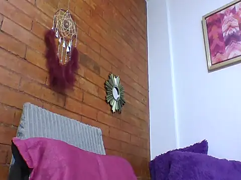 a miss online show from November 12, 10:19 pm