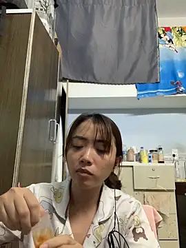 Minee1202 online show from April 10, 10:10 am