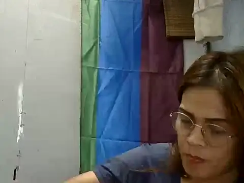 juicycum069 online show from June 23, 7:39 am