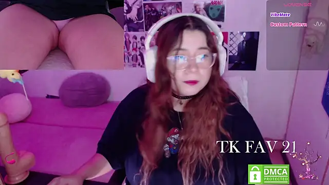 Pink girl0n online show from May 11, 4:59 pm