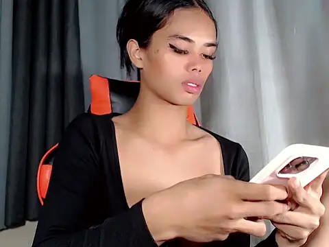 Snapshot of vikkylustfullgodess chatting on October 15, 12:46 am vikkylustfullgodess online show from October 15, 12:46 am
