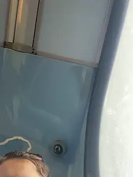 raen001 online show from November 11, 8:55 am