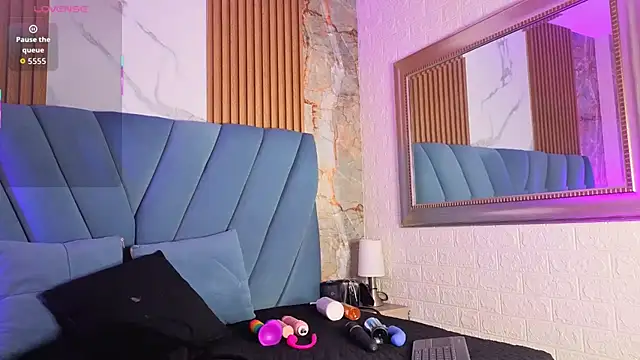 angel  red  online show from November 21, 3:19 am