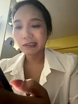 Snapshot of Dujuan-d chatting on October 17, 1:36 pm Dujuan-d online show from October 17, 1:36 pm