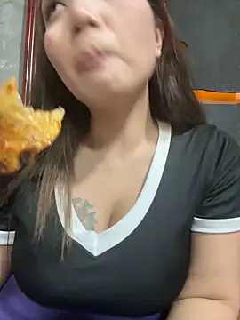 Snapshot of Dujuan-d chatting on October 18, 1:47 pm Dujuan-d online show from October 18, 1:47 pm