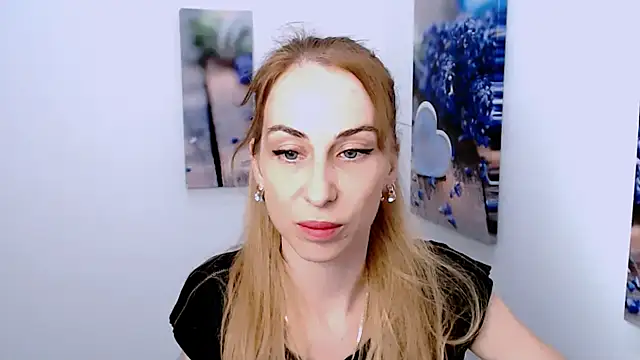 Snapshot of Create_your_own_sun chatting on September 9, 12:49 pm Create your own sun online show from September 9, 12:49 pm