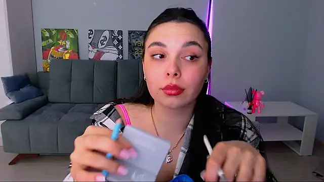 queenofthesense  online show from February 25, 4:05 pm