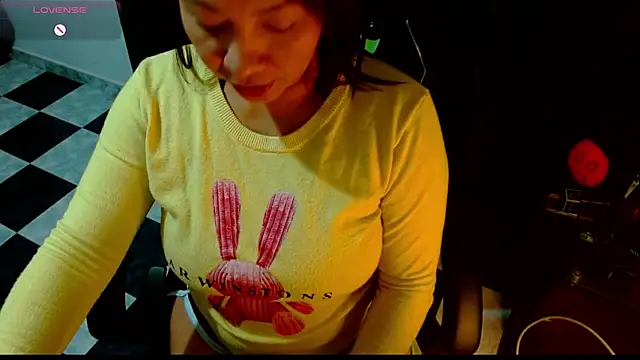 hiilarybrown online show from July 30, 2:12 am