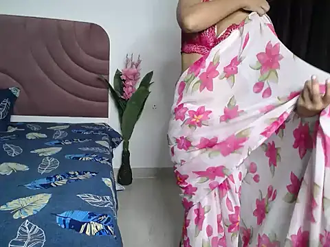 Snapshot of Hot_Queen2 chatting on October 9, 8:46 pm Hot Queen2 online show from October 9, 8:46 pm