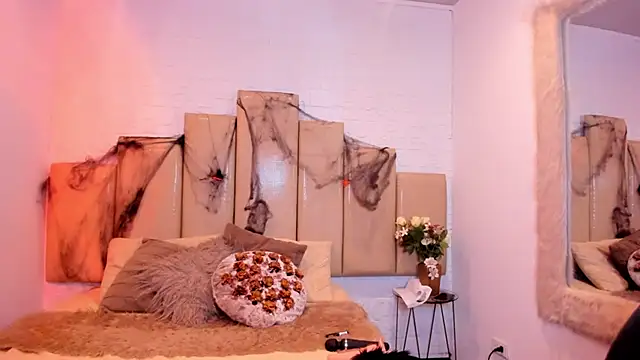 salem rose online show from October 27, 7:41 pm