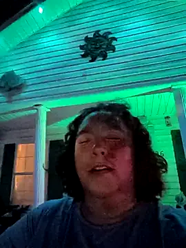 lil-gemini-hippy online show from August 2, 5:32 am