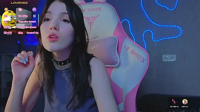 Sophie SkyAngel online show from December 17, 4:38 am