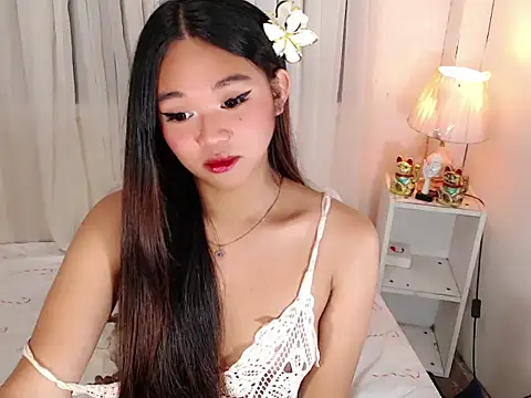 Malia cummer online show from July 10, 6:25 am