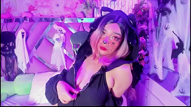 Akane Hikari  online show from October 20, 5:32 am