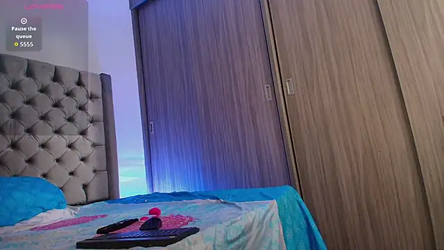 dreamsussi online show from September 19, 8:30 pm