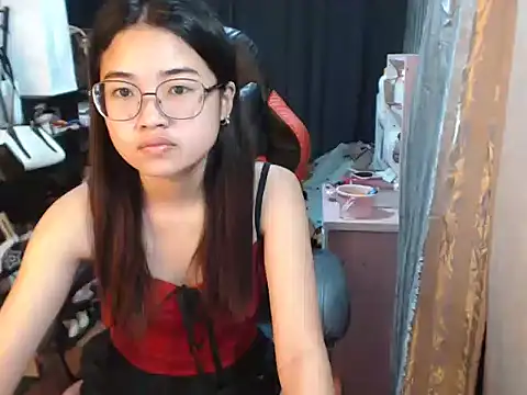 urhoneybunny25 online show from October 15, 12:46 am