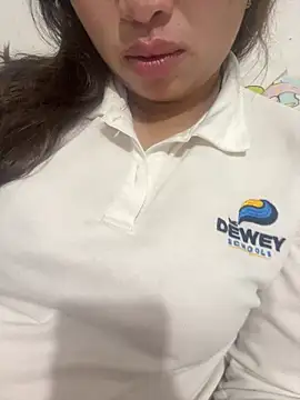 Nhung584 online show from October 28, 12:00 pm