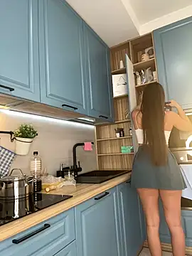 KathrynBrooks online show from June 16, 4:41 pm