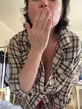 Kiravix online show from February 4, 7:55 am