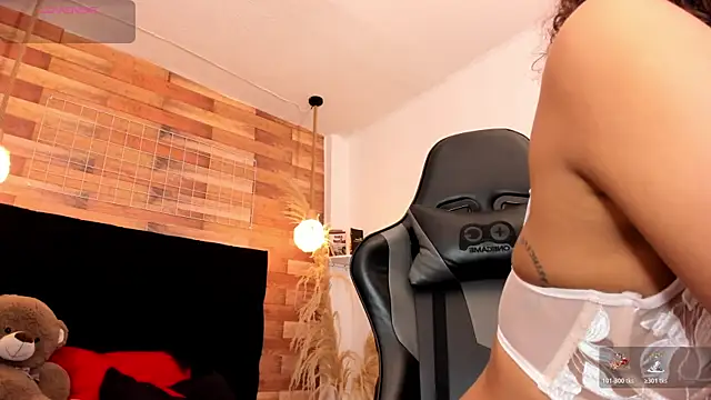 Emily brown04 online show from November 21, 11:12 am