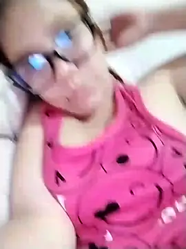 Snapshot of RapunzeRaydes chatting on September 19, 5:06 am RapunzeRaydes online show from September 19, 5:06 am