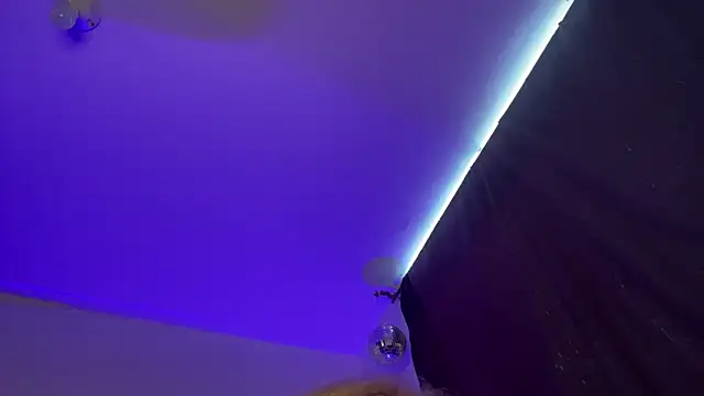 andyzuzka online show from April 14, 3:34 pm