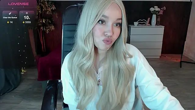 Sexy Alexia69 online show from October 19, 6:15 am