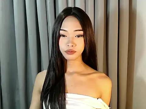 holyakiesha online show from April 10, 9:43 pm