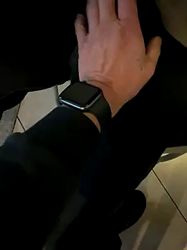 Manu97k online show from October 20, 2:20 pm