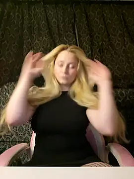 EmilyAngelUK online show from November 21, 7:49 pm