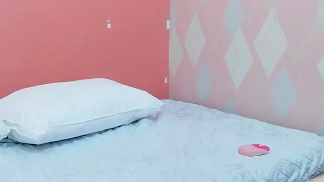 little beillis online show from November 6, 1:06 pm