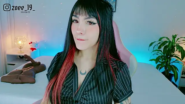 cuteezoe online show from April 12, 3:09 am