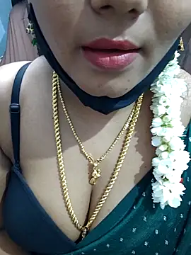 Snapshot of Tamil_Lotus chatting on October 22, 5:18 pm Tamil Lotus online show from October 22, 5:18 pm