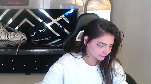 emily cooper t online show from March 17, 7:29 pm