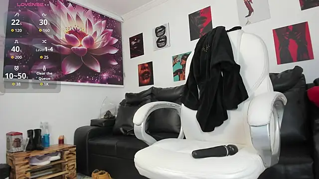 lycoris 19 online show from October 3, 9:09 pm