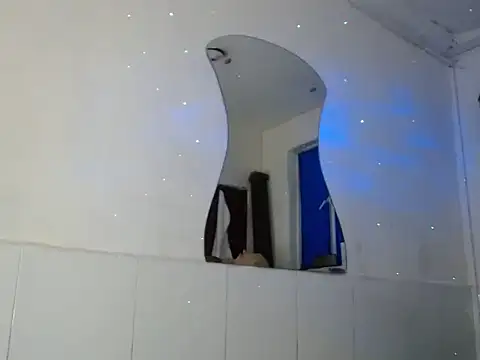 Snapshot of Sexy_hotlatin25 chatting on September 27, 9:44 pm Sexy hotlatin25 online show from September 27, 9:44 pm