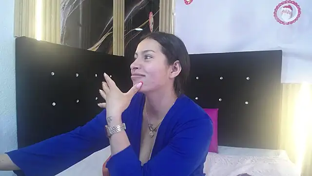 Mia garcia28 online show from December 15, 7:19 pm