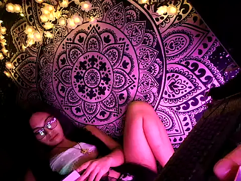 Madylinebigcock69 online show from February 27, 11:15 pm