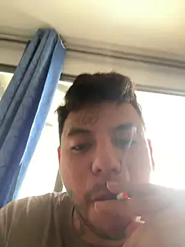 DayanaDG online show from April 6, 8:10 pm