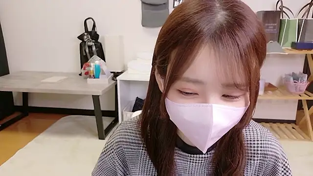 Ema o0 chan online show from November 18, 6:14 am