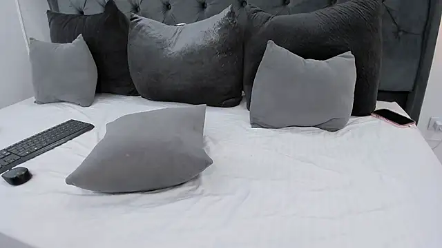 julieta rosee online show from November 27, 10:12 pm