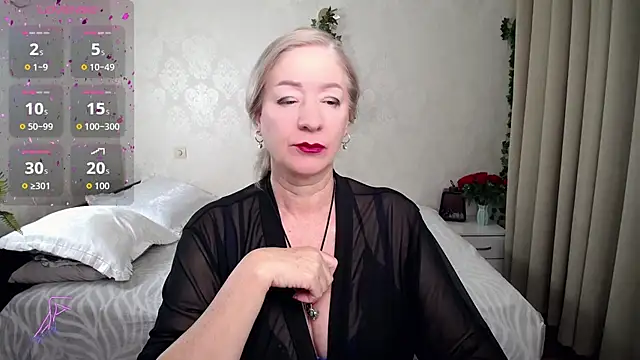 hunters woman online show from January 31, 11:03 pm